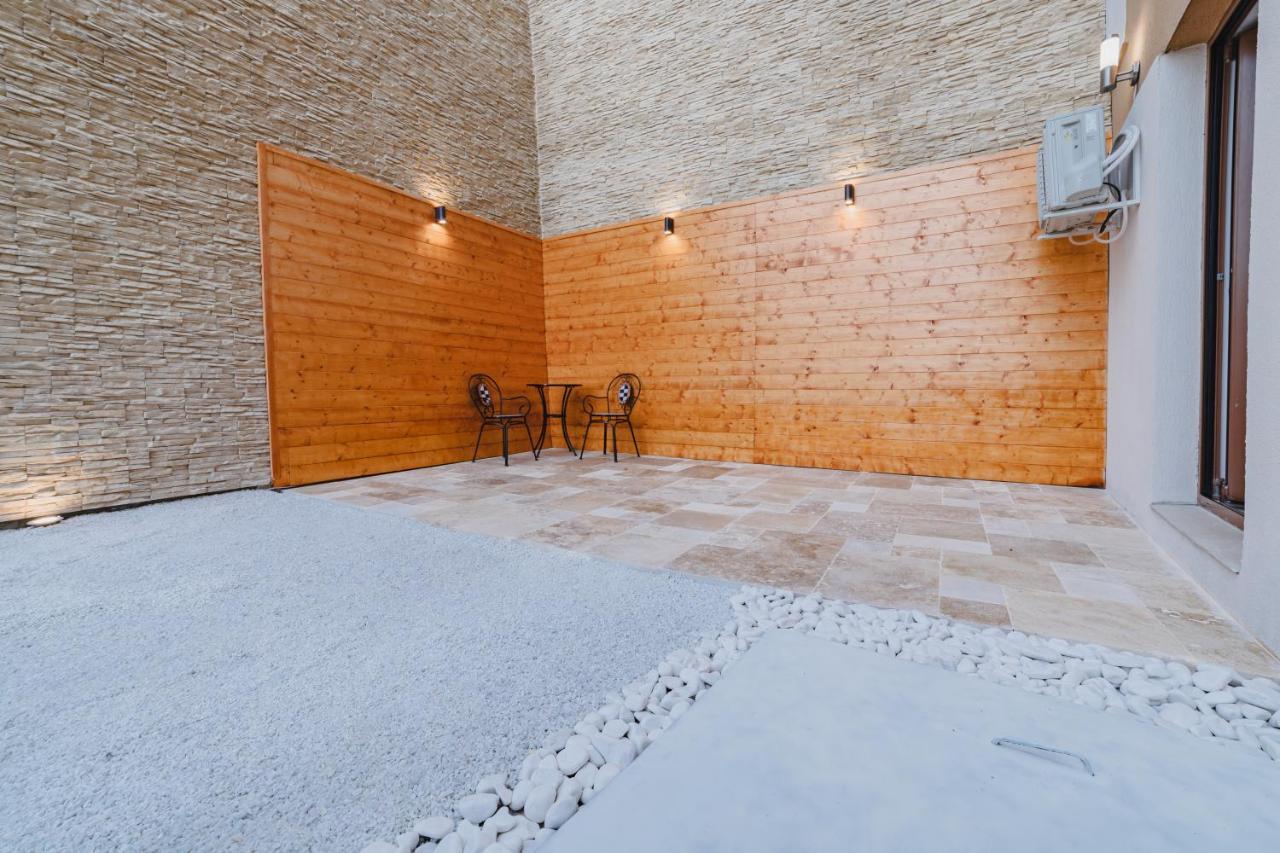 Seasons Atmosphere Studio Apartment